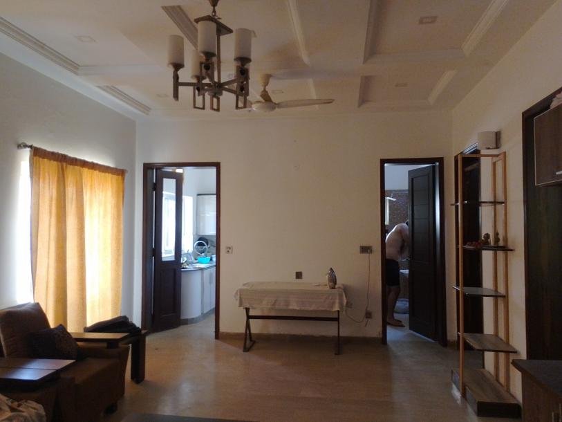 10 Marla Full Like New House Available for Rent in Bahria Town Lahore-5